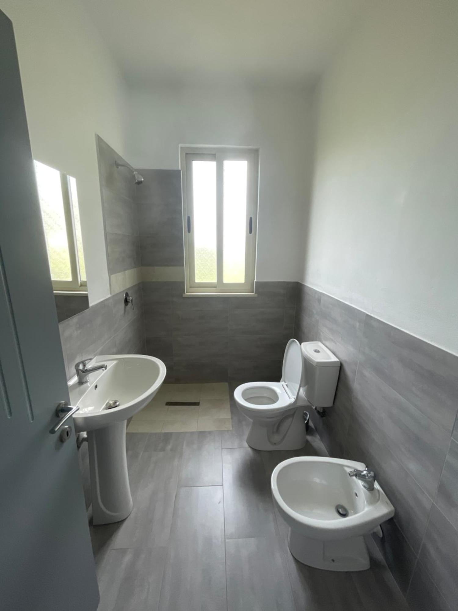 Lumnik - Hotel & Apartments Lezhe Bagian luar foto
